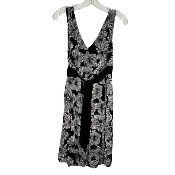 Connected Apparel Floral Dress - Picture 4 of 5